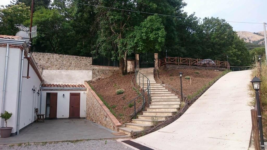 كاستلبونو B&B I Frassini المظهر الخارجي الصورة